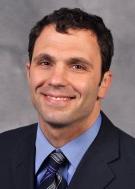 Michael J . Costanza，医学博士